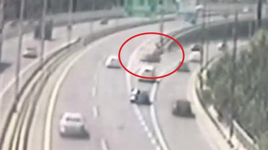 Šialený manéver vodiča na Prístavnom moste. Ten musel mať ale naponáhlo