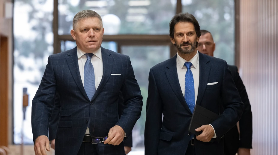 Veľké nákupy u ministra Kaliňáka: Vrtuľníky za 150 miliónov aj lietadlá za 46 miliónov eur