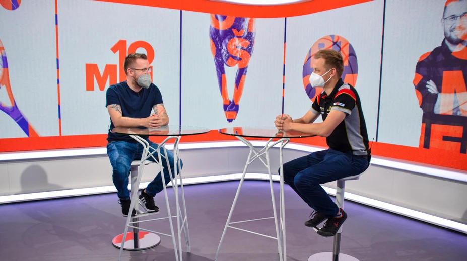 Zmenu tímu neľutuje, na trati však Maťa Homolu politicky silné značky predbiehajú. O čo presne ide?