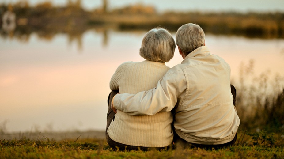 Začína platiť zákon, ktorý odstránil dôchodkovú diskrimináciu žien a mužov