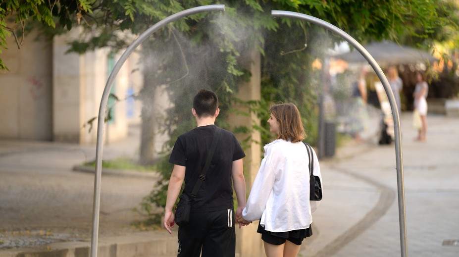 Horúčavy naberajú na sile. Meteorológovia vydali pre viaceré okresy výstrahy