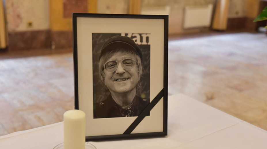 Aj vy môžete vyjadriť sústrasť a napísať odkaz Mekymu