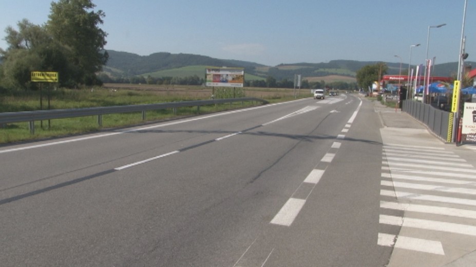 Podnikateľ sa vynašiel. Takto vraj premaľoval plnú čiaru na prerušovanú, aby sa k nemu dostali