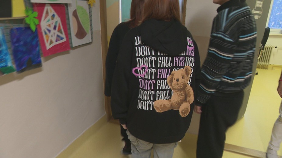 Matka zachytila sebapoškodzovanie len 13-ročnej dcéry. Na urgente ich však poslali domov