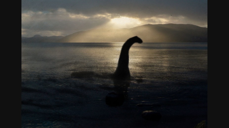 Všetci sa koncentrujú na najznámejšie jazero v škótskej vysočine. Ľudia chcú konečne vidieť bájnu príšeru