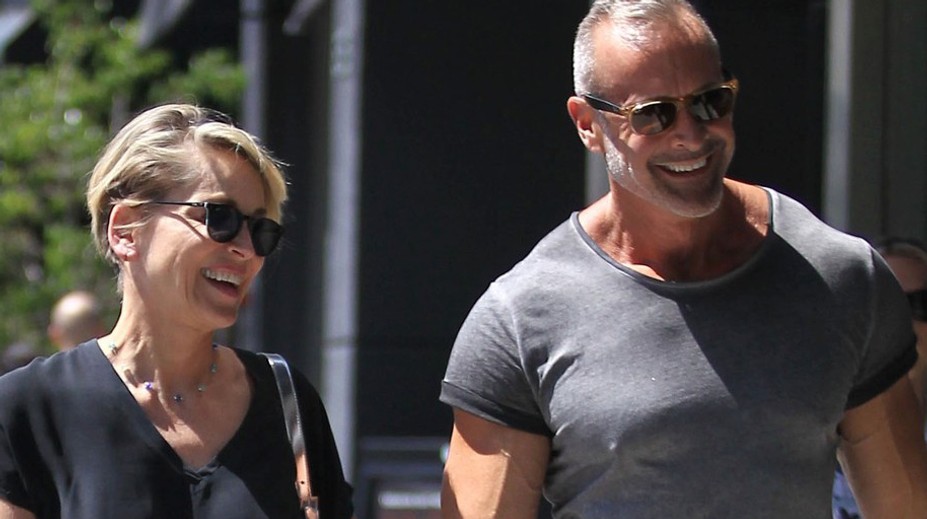 Stále na to má! Sharon Stone (60) zbalila fešáka, z ktorého padnete na zadok