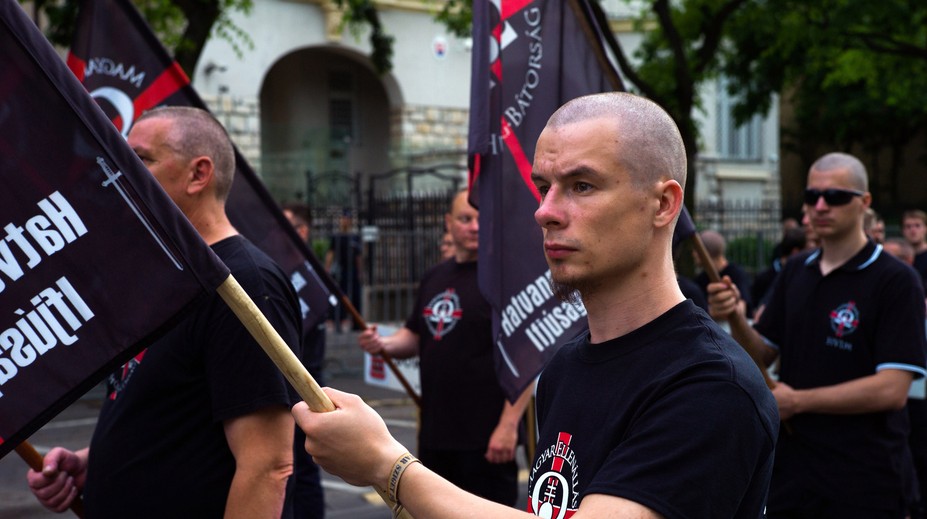 Felvidék nie je Slovensko, kričali extrémisti pred veľvyslanectvom SR