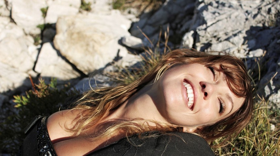 Sexy modelka riskovala život. Pozrite si, čo urobila