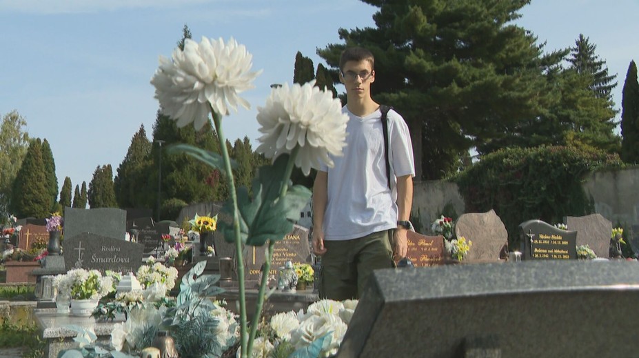 Prišli o mamu, otec ich týral. Súrodencov zachránili láskavé srdcia tety a uja