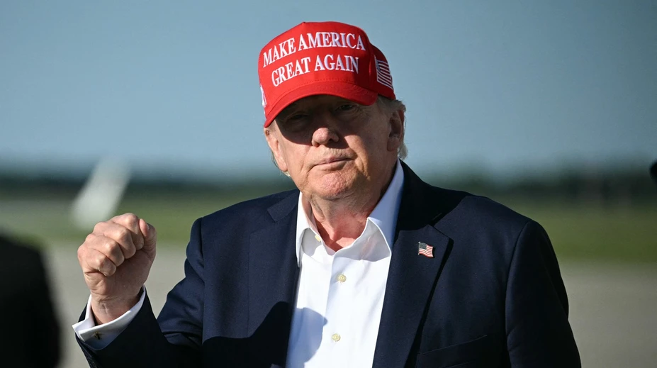 Koniec ikonickej oranžovej? Donald Trump prekvapil radikálnou zmenou vizáže