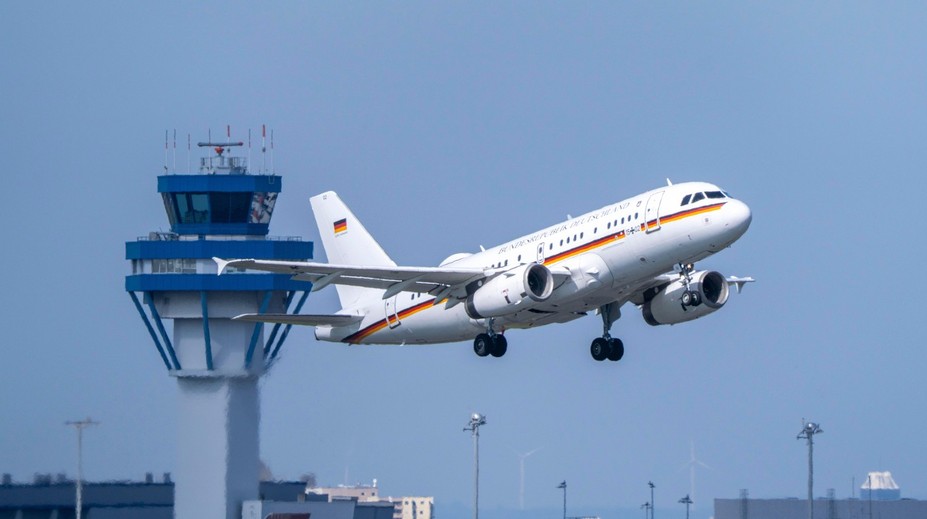 Radary na letiskách by mohli byť signálom o našej existencii pre mimozemský život, tvrdia britskí vedci