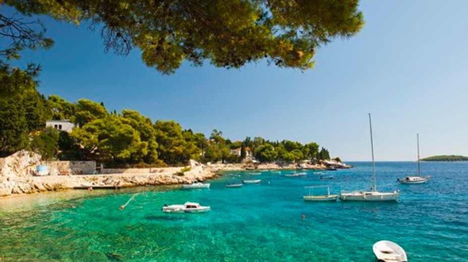 Obľúbená dovolenková destinácia rieši vážny problém. Turisti by mali byť opatrní, najmä pri venčení psov