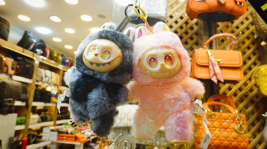 Výrobca slávnych hračiek čelí obvineniam z vykorisťovania. Pracovať tam mali aj neplnoletí