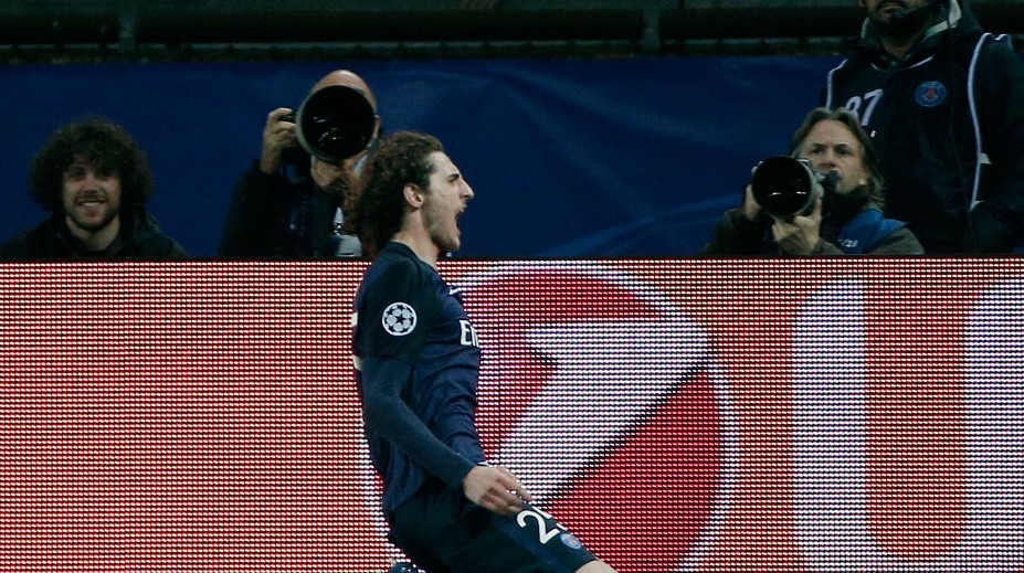 Je rukojemníkom klubu, hovorí o hráčovi PSG jeho matka a zároveň agentka