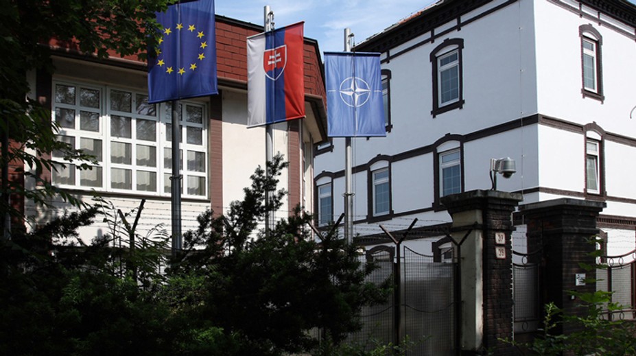 SIS: Pravicovo-extrémistickí lídri sa snažili o vplyv kandidovaním vo voľbách