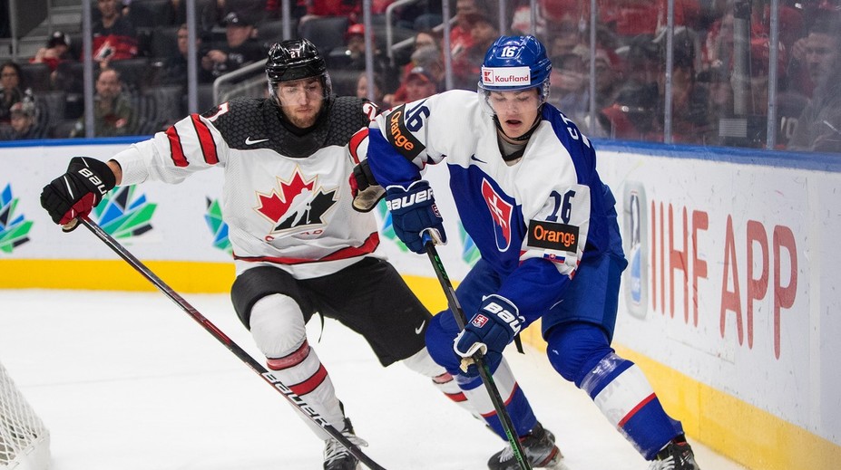 Slovenský talent je v mnohých smeroch po slávnom otcovi. Razí si vlastnú cestu a chce ísť na univerzitu