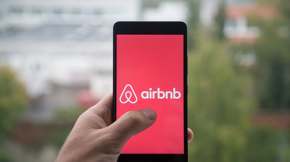 Paríž žaluje portál Airbnb na 12,5 milióna eur za nelegálne inzeráty