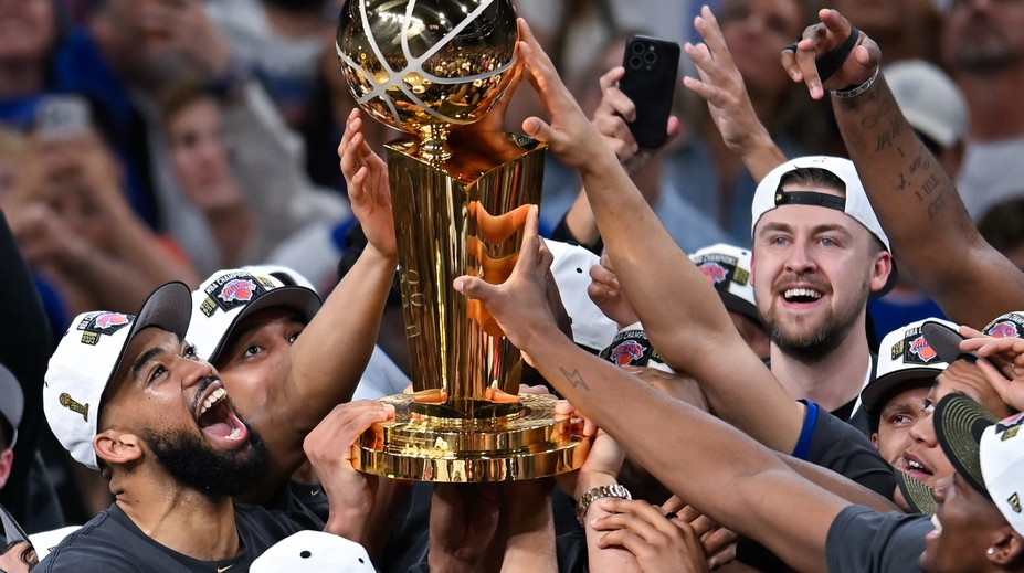 Senzácia je dokonaná! Basketbalisti NY Knicks oslavujú titul po 53 rokoch