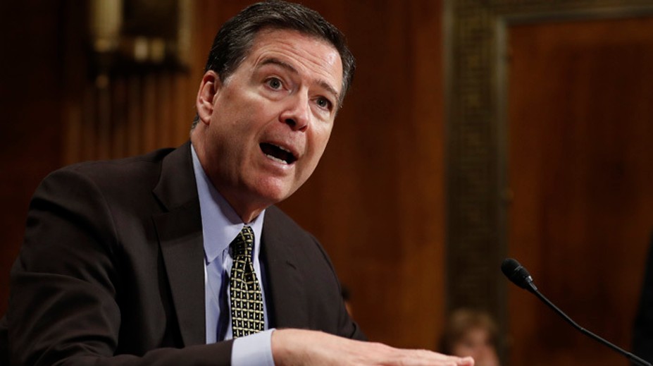 Kauza Clintonovej e-mailov: Inšpekcia zistila, že bývalý šéf FBI Comey porušil pravidlá