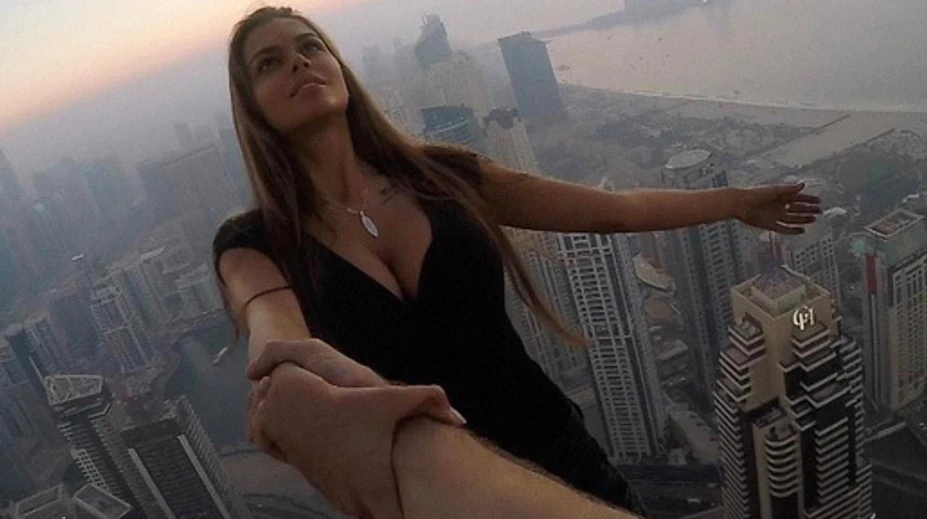 Krásna modelka riskovala život len pre pár lajkov