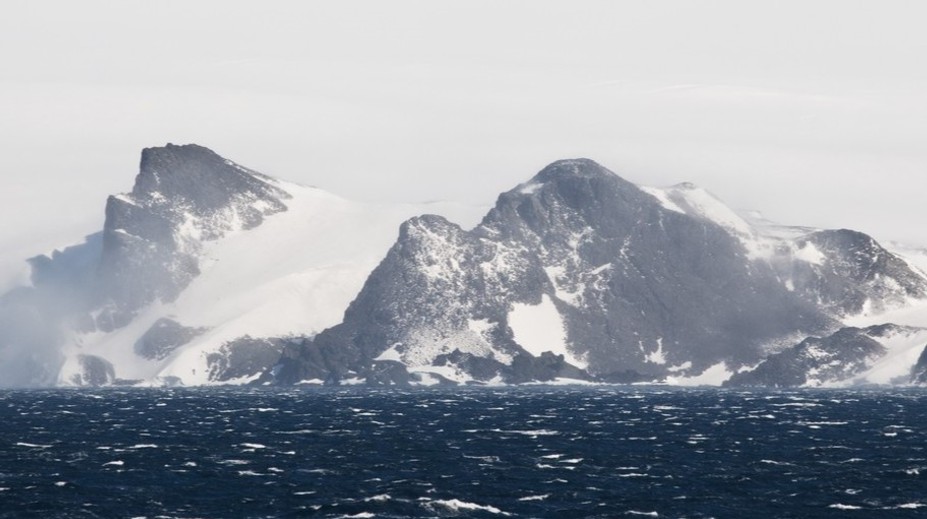 Zvláštne signály z Antarktídy popierajú zákony fyziky. Vedci sa snažia rozlúsknuť túto záhadu