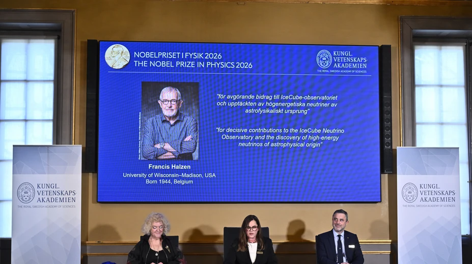 Nobelovu cenu za fyziku udelili za objav „častíc duchov“. Francis Halzen ich skúmal pomocou neutrínového teleskopu