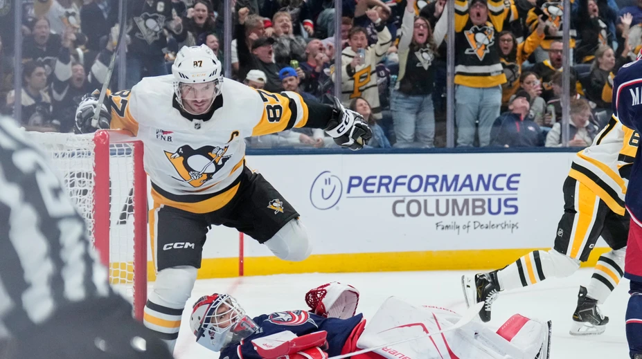 Šialený rekord za morom. Brankár vyhral s deviatym klubom, ako jediný v dejinách NHL