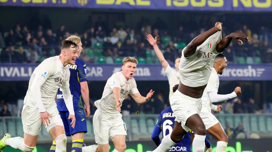 Lobotkov Neapol zlomil zlú sériu. Vo Verone ho zachránil Lukaku v 96. minúte