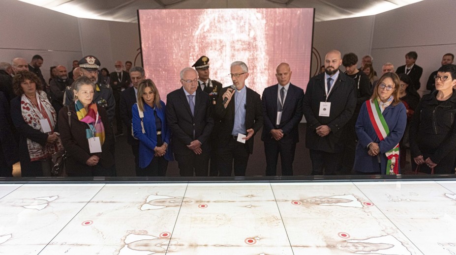 Turínske plátno Ježiša nezahaľovalo. Nová štúdia ukázala, že odtlačky nepochádzajú od živej bytosti