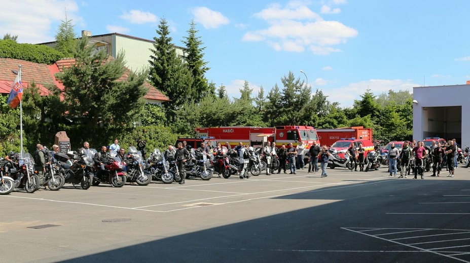 Spanilá jazda v Prešove: Motorkári si uctili pamiatku zosnulých hasičov zo spadnutého vrtuľníka