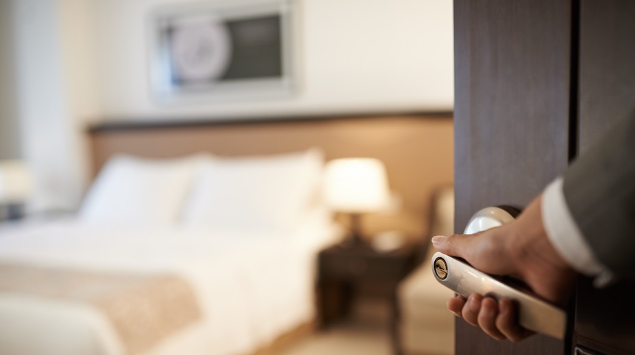 Muž žil dva roky v päťhviezdičkovom hoteli bez toho, aby zaplatil. Takto sa mu to podarilo