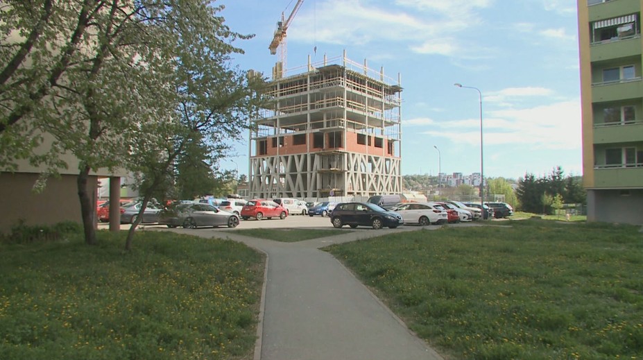 Po výbuchu tam vyhaslo osem životov. Miesto tragédie v Prešove dostáva novú podobu