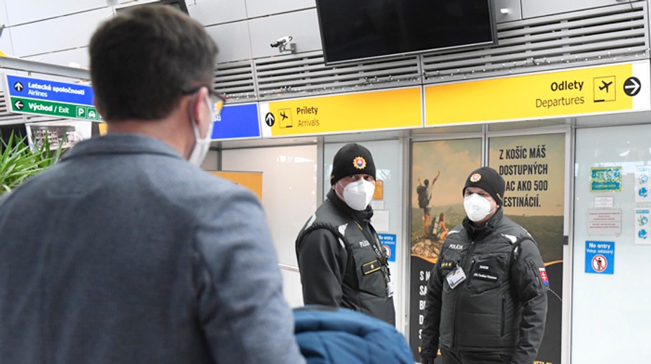 Delta sa už šíri v komunitách. Medzi nakazenými je mnoho dovolenkárov, ktorí prišli z týchto krajín