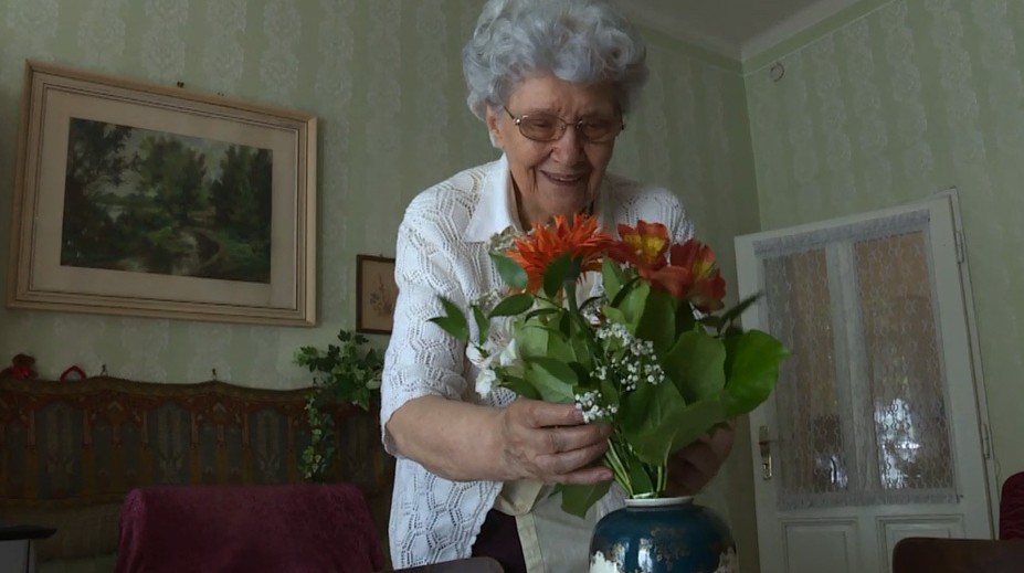 Pani Veronika má 89 rokov, ale ešte donedávna bola aktívna na Facebooku