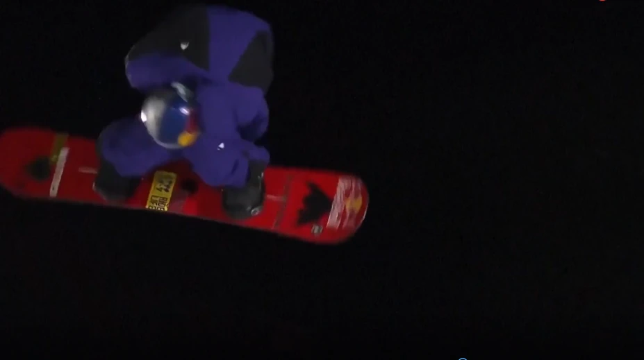 VIDEO: Mladý snowboardista zaznamenal historický zápis. Predviedol trik, ktorý nezvládol nikto iný