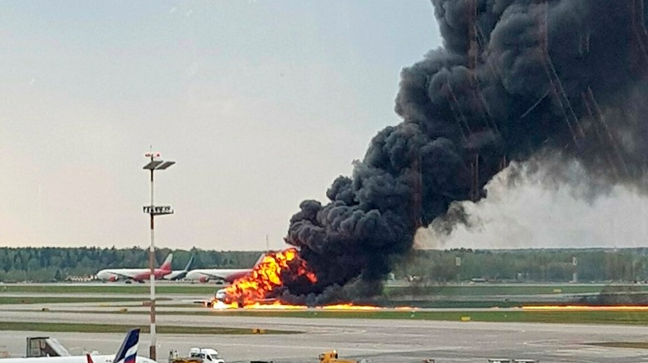 Zverejnili nové video havárie ruského lietadla, pri ktorej zahynulo 41 ľudí