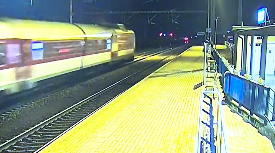 Ráž ukázal nové video zo zrážky vlakov pri Pezinku. Zachytáva dôležitý moment