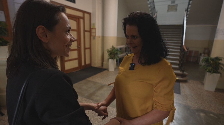 S Gabikou Marcinkovou sme sa vrátili na miesto, kde to všetko začalo. Po 19 rokoch prekvapila učiteľov na gymnáziu