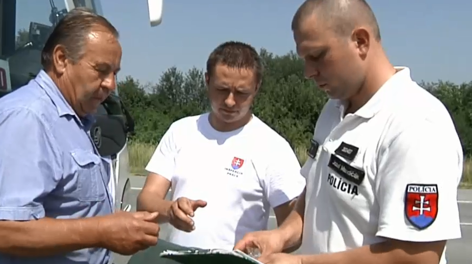 Vodičov autobusov pravidelne kontrolujú, zisťujú dodržiavanie prestávok