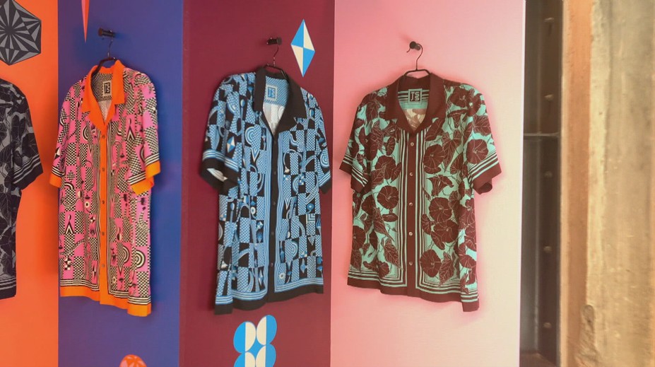 Jeho textílie mala na sebe aj Lady Gaga. Talentovaný dizajnér však raz chce obliecť istú slovenskú osobnosť