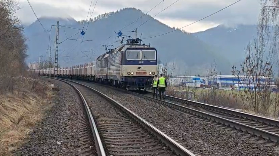 Nebezpečné stretnutie vlakov na jednej trati. Expert vysvetľuje, čo zabránilo nešťastiu