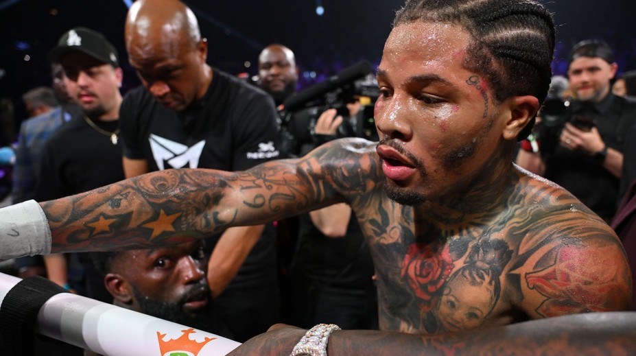 Boxerský šampión opäť v problémoch, skončil v putách