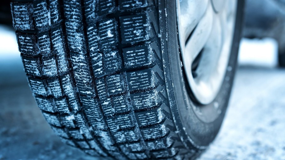 Veľké testovanie zimných pneumatík odhalilo riziká. Tretina je pre vodičov nebezpečná