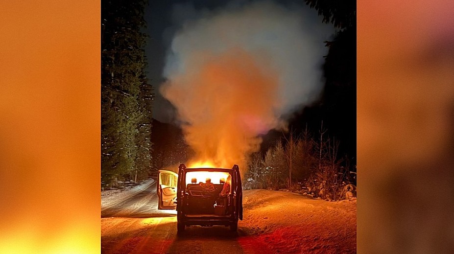 Stačil jediný skrat a dodávka zhorela do tla. Nikdy neotvárajte kapotu, varuje mechanik