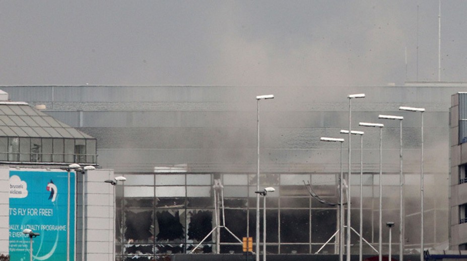 Styčný dôstojník bude verejne vypovedať o sledovaní útočníka z Bruselu