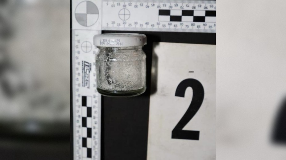 FOTO: Drogy predával priamo z auta. Polícia zadržala dílera z Galanty