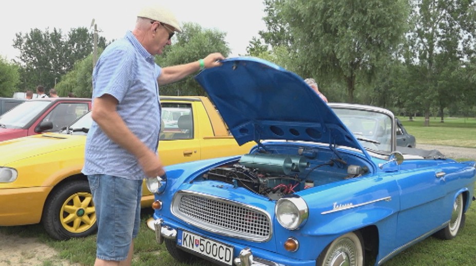 Takto to vyzeralo na zraze milovníkov historických škodoviek