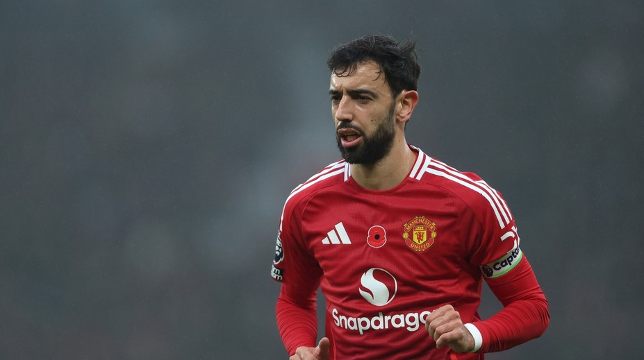 Trápenie United chcú využiť ďalší záujemcovia. Bruno Fernandes mal dostať lukratívnu ponuku na prestup