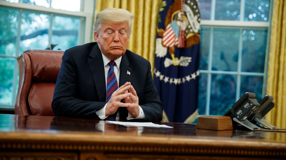 Trump vyhlásil, že USA odstúpi od zmluvy o raketách