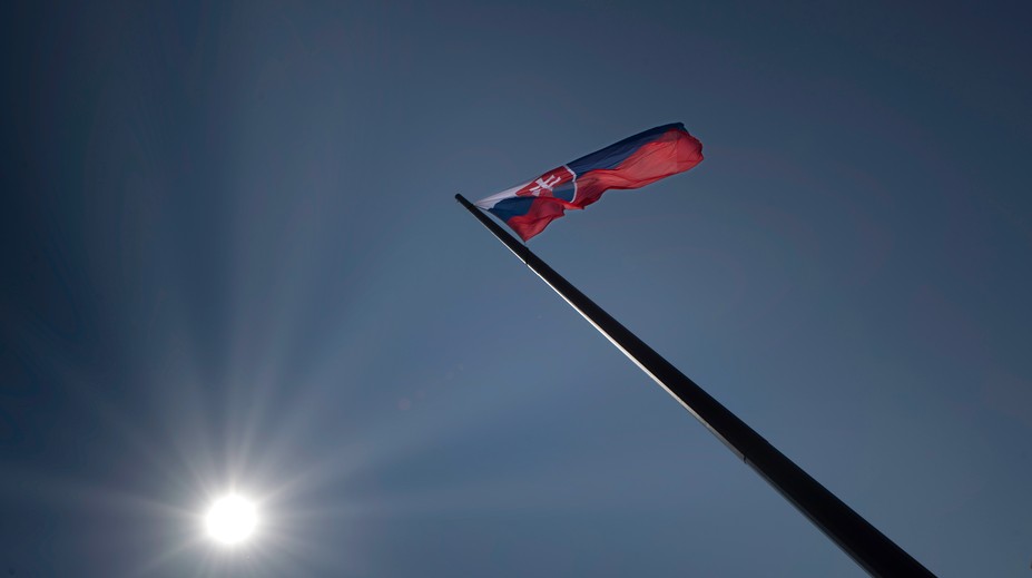 Do konca roka mali byť v každom národnom parku dva stožiare s vlajkou. Zatiaľ nestojí ani jeden